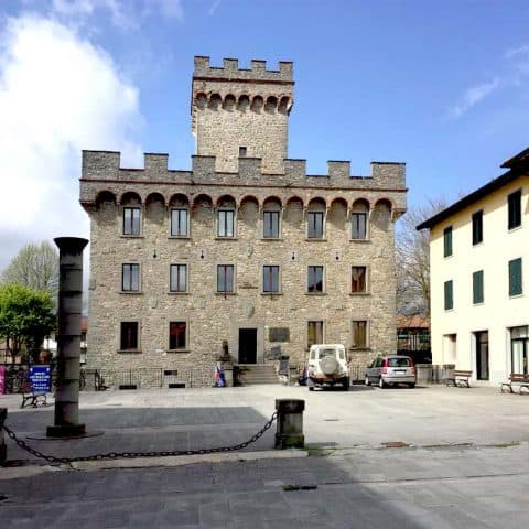 Restauro Piazza Casini Firenzuola in Pietra Serena